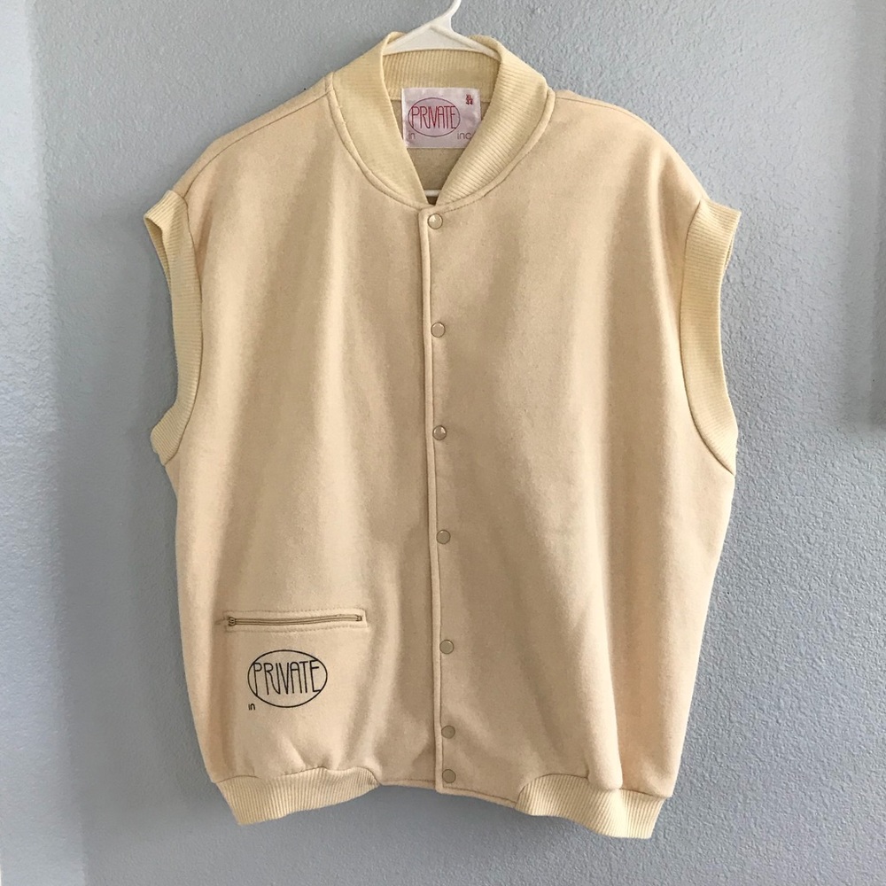 Sleeveless varsity button up